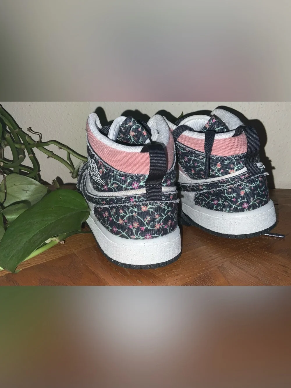 Nike Jordan 1 Mid SE Floral FJ3452-001 3Y USED